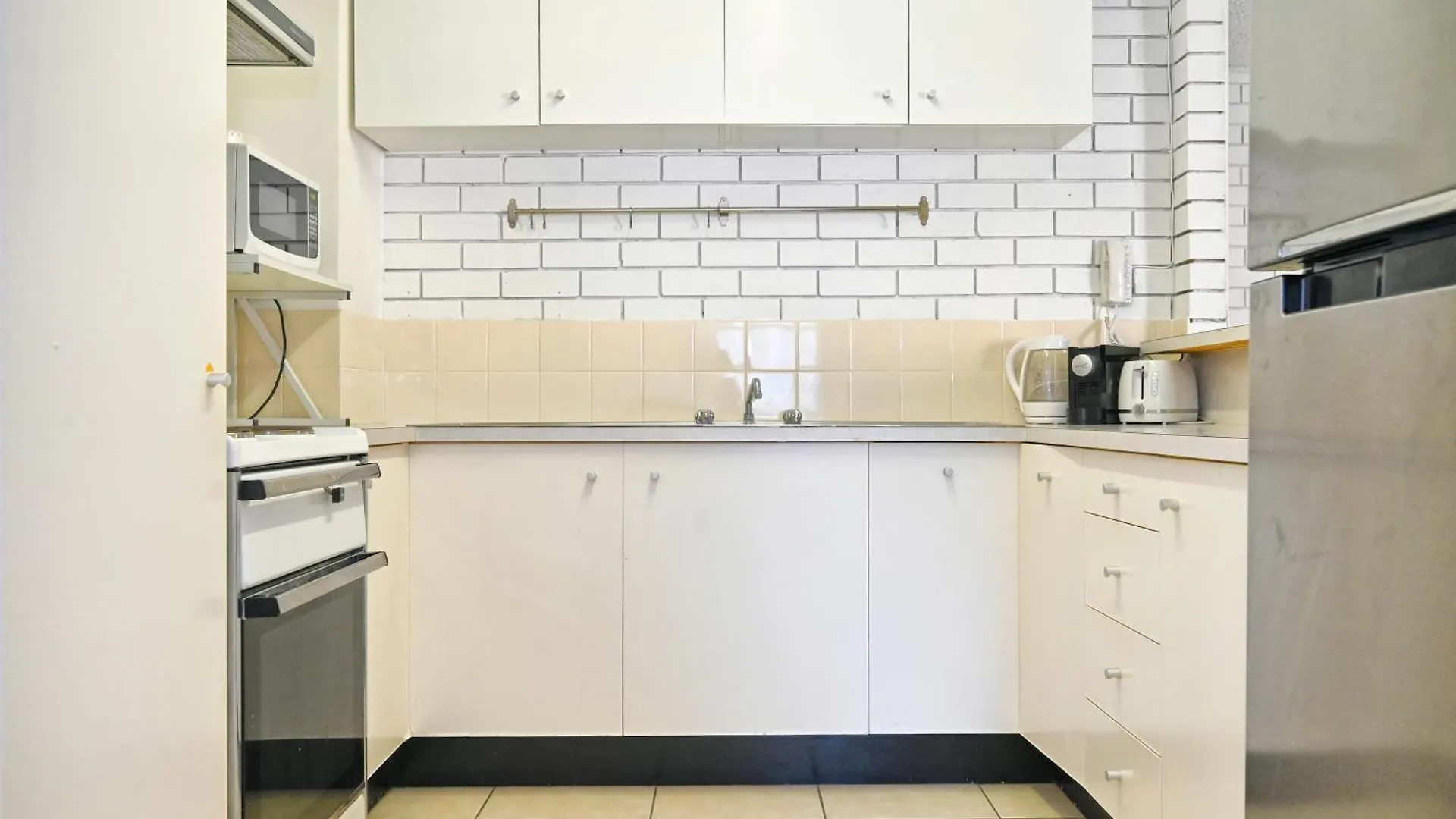 קלונדרה Location Is Everything - Shops, Beaches, Views Zg3 0*,  אוסטרליה