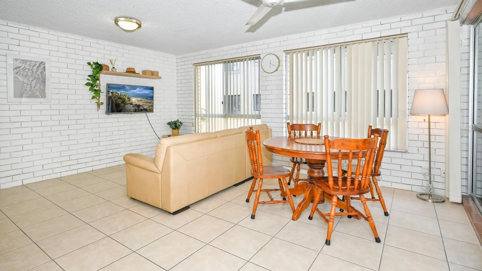 דירה קלונדרה Location Is Everything - Shops, Beaches, Views Zg3