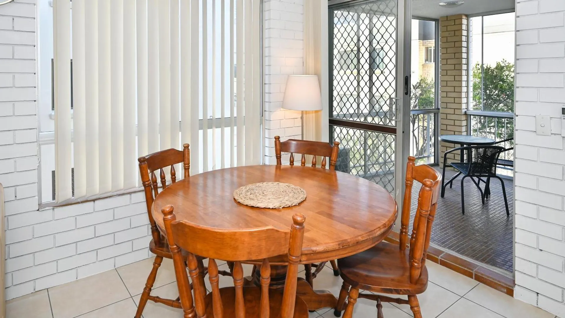 קלונדרה Location Is Everything - Shops, Beaches, Views Zg3 0*,